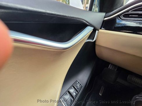 Used 2015 Tesla Model S 70 image 59