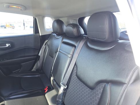 Used 2019 Jeep Compass Latitude w/ Safety & Security Group AWD/4WD image 16