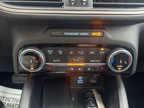 Used 2022 Ford Escape SEL w/ SEL Stealth AWD Package image 37