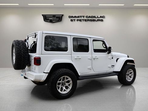 Used 2022 Jeep Wrangler Unlimited Sahara image 5