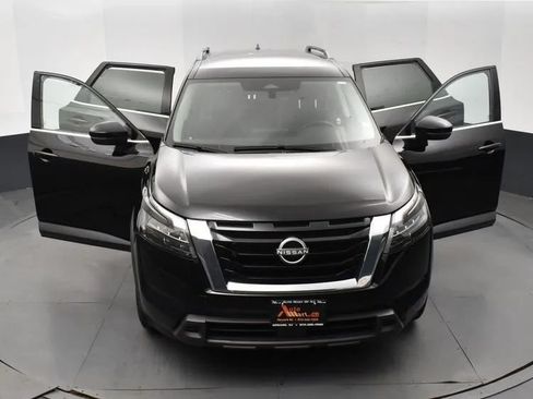 Used 2024 Nissan Pathfinder SV FWD image 10
