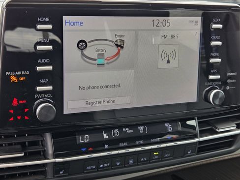 Certified 2022 Toyota Sienna XLE image 17