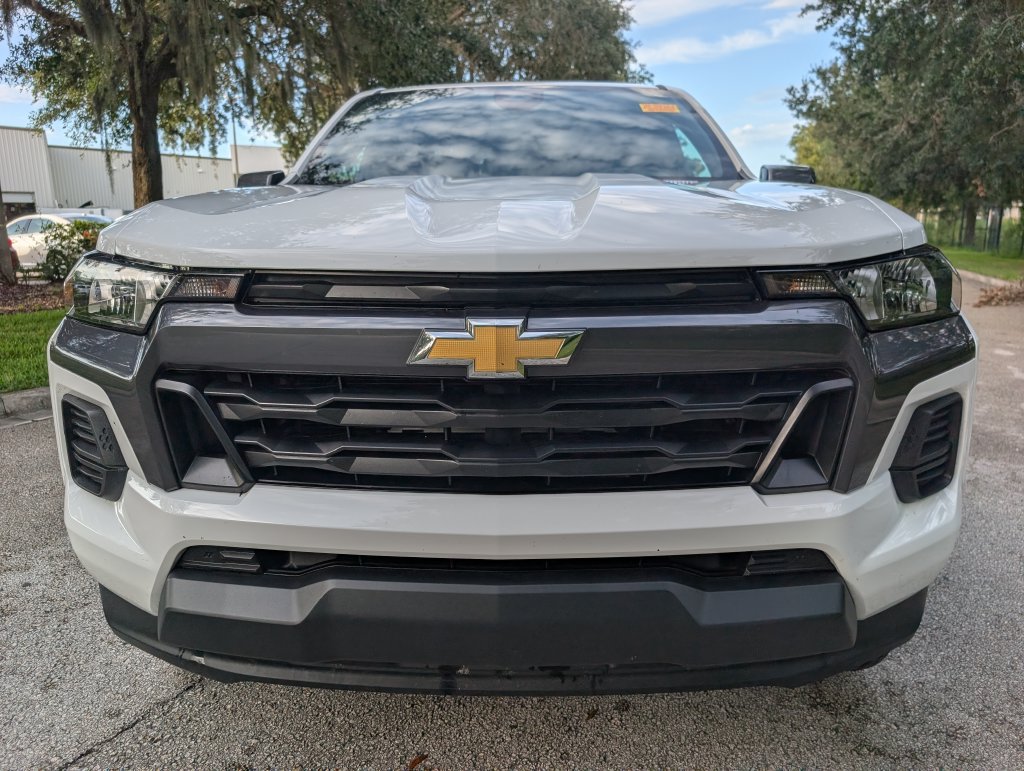 Used 2025 Chevrolet Colorado LT w/ Advanced Trailering Package RWD image 2