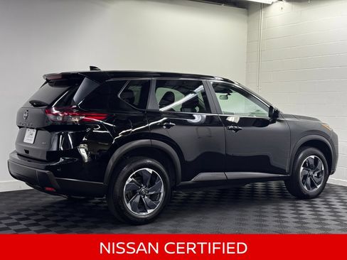 Certified 2025 Nissan Rogue SV AWD/4WD image 2