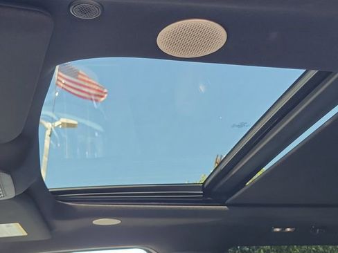 Certified 2022 Ford F150 Raptor w/ Equipment Group 801A High image 17