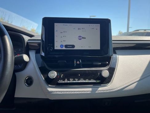 Used 2024 Toyota Corolla SE image 16