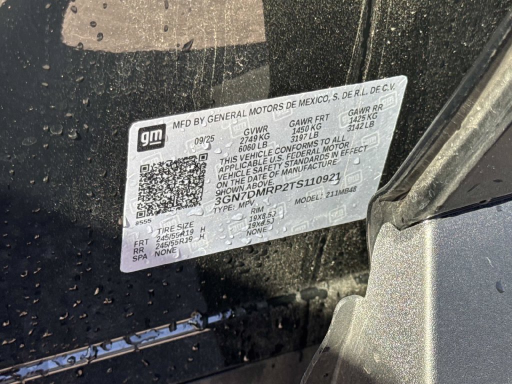 Used 2026 Chevrolet Equinox EV LT FWD image 19