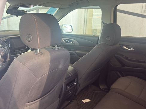 Used 2019 Chevrolet Traverse LT FWD image 19