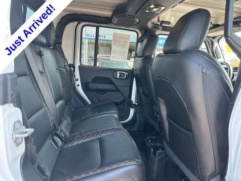 Used 2022 Jeep Gladiator Overland AWD/4WD image 32