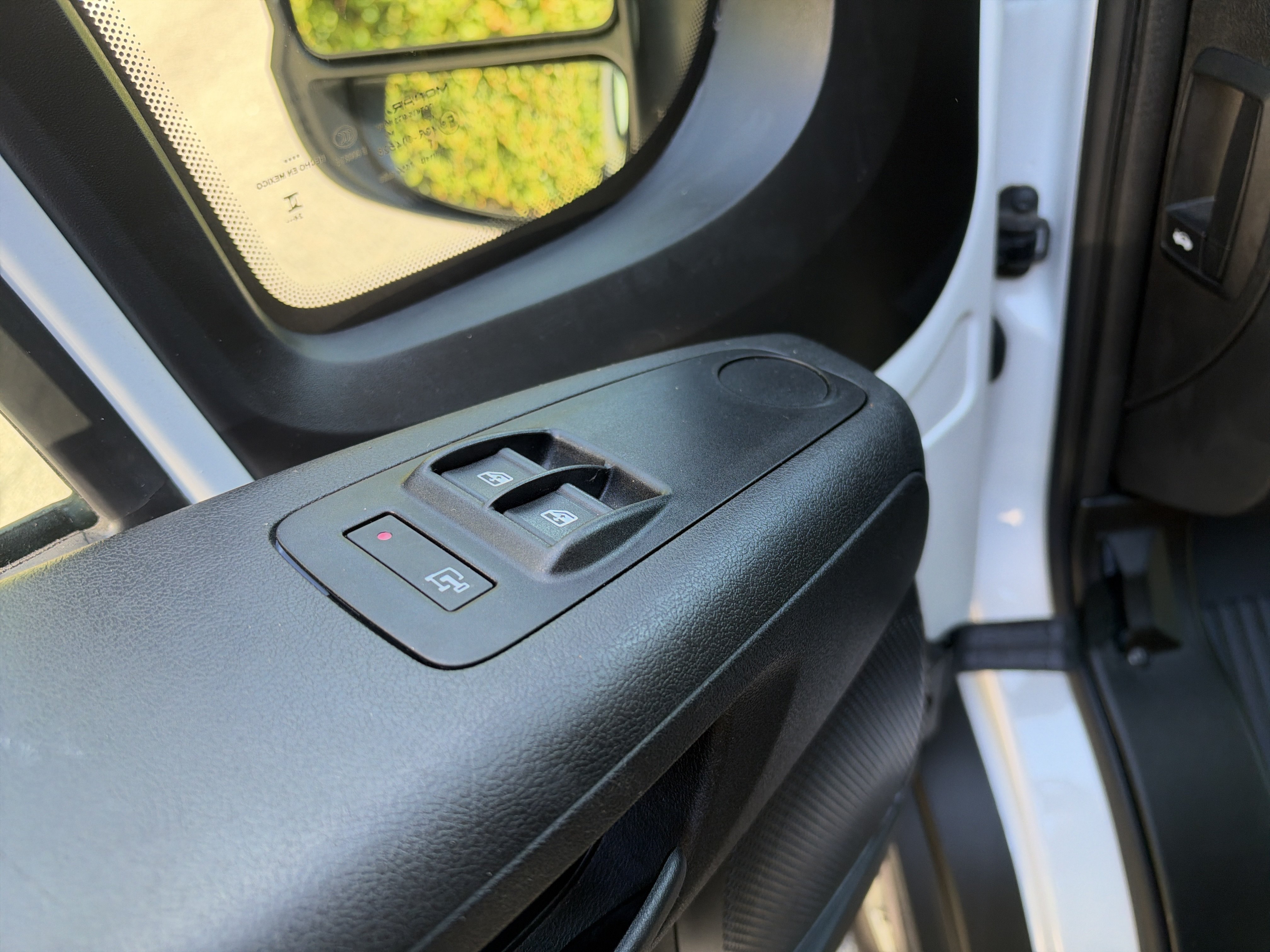 Used 2025 RAM ProMaster 2500 w/ U-Haul Equipment Group FWD image 14
