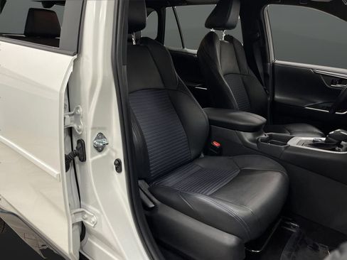 Used 2021 Toyota RAV4 XSE image 31