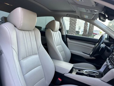 Used 2021 Honda Accord EX-L image 31