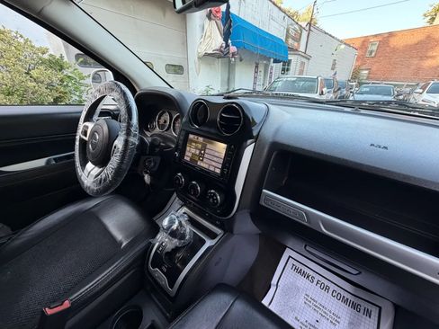 Used 2016 Jeep Compass Latitude AWD/4WD image 37