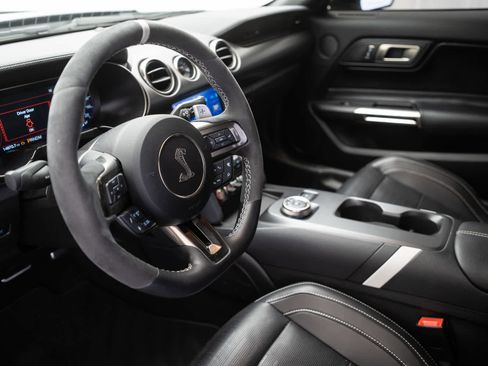 Used 2020 Ford Mustang Shelby GT500 w/ Technology Package image 17