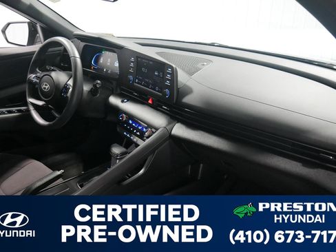Used 2025 Hyundai Elantra Sport image 14