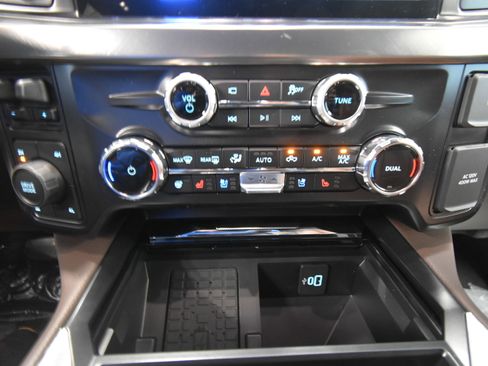 New 2026 Ford F250 4x4 Crew Cab Super Duty image 17