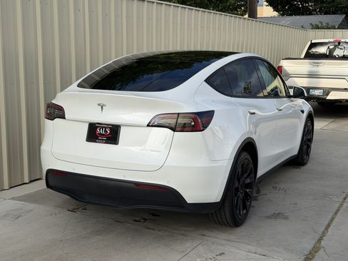 Used 2021 Tesla Model Y Long Range AWD/4WD image 5