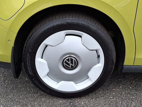 New 2025 Volkswagen ID. Buzz 1st Edition image 5