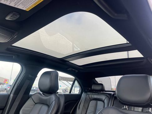 Used 2020 Lincoln Continental AWD w/ Premium Package image 27