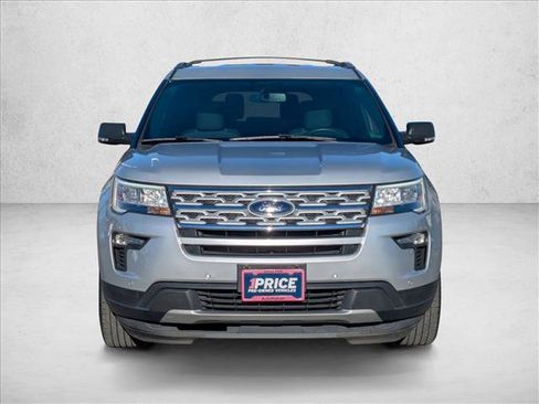 Used 2019 Ford Explorer XLT w/ Equipment Group 201A image 2