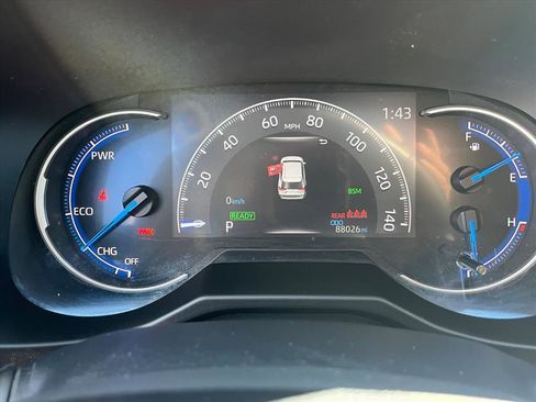 Used 2019 Toyota RAV4 Limited image 9