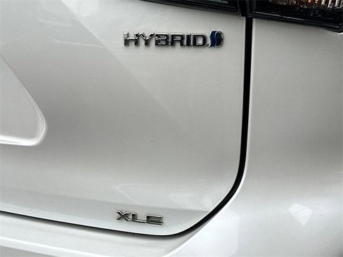 Certified 2022 Toyota Highlander XLE image 4