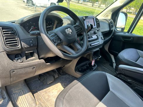 Used 2024 RAM ProMaster 2500 w/ Convenience Group image 13