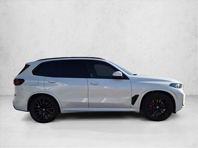 Certified 2026 BMW X5 xDrive40i w/ M Sport Package AWD/4WD image 4