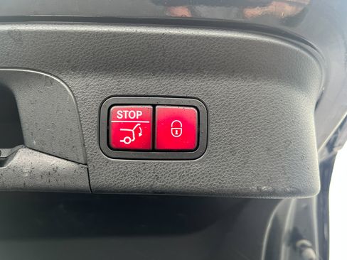 Used 2022 Mercedes-Benz GLC 300 4MATIC Coupe image 7