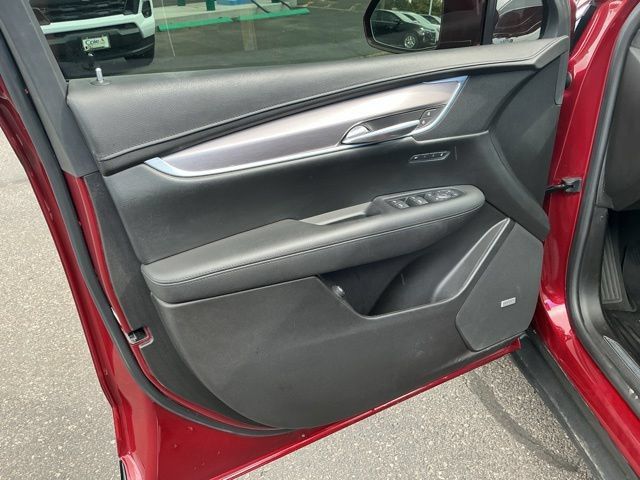 Used 2018 Cadillac XT5 Luxury AWD/4WD image 12