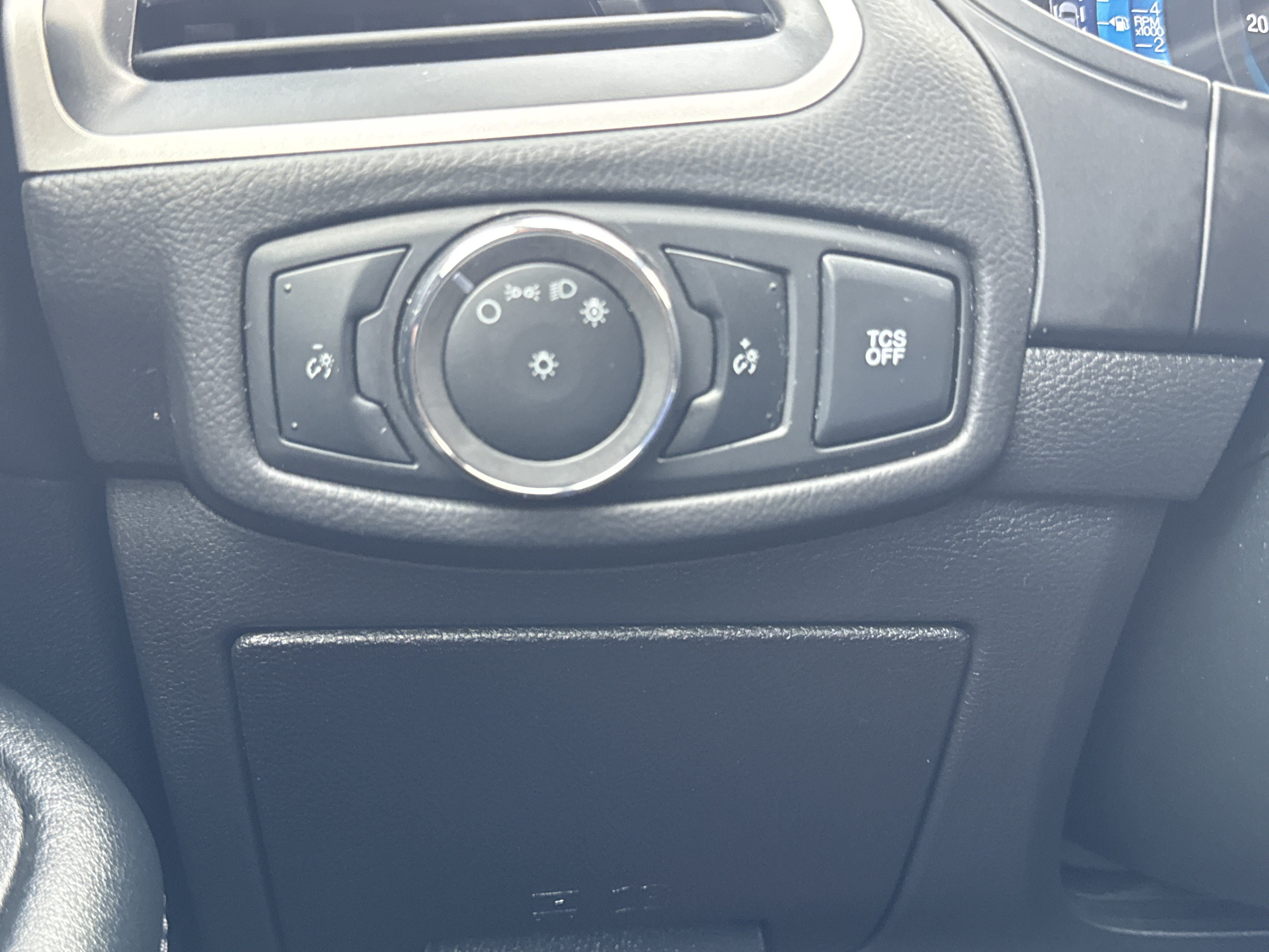 Used 2024 Ford Edge SEL AWD/4WD image 30