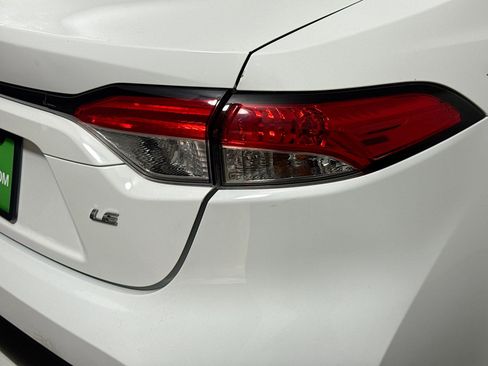 Used 2022 Toyota Corolla LE image 33