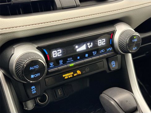 Certified 2022 Toyota RAV4 XLE image 24