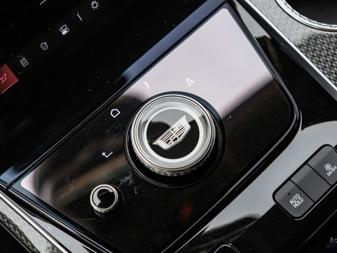 Used 2026 Cadillac Escalade V w/ LPO, ONYX Package AWD/4WD image 57