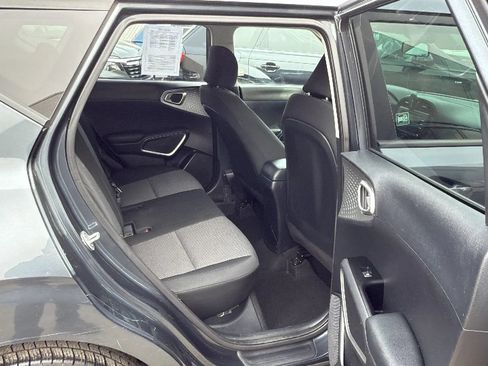 Used 2020 Kia Soul LX FWD image 26