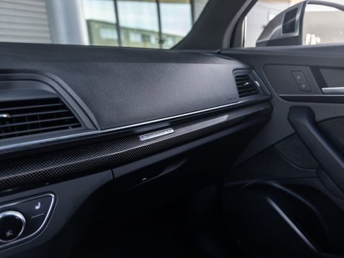 Used 2020 Audi SQ5 Premium Plus image 29