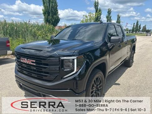 Used 2025 GMC Sierra 1500 Elevation AWD/4WD image 1