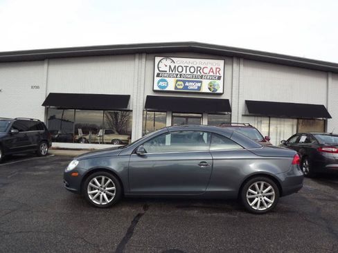 Used 2007 Volkswagen Eos 2.0T FWD image 2