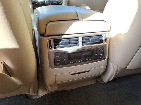 Used 2013 Lexus LX 570 4WD w/ Luxury Pkg image 23