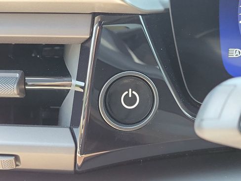 New 2026 Porsche Macan 4 Electric image 39