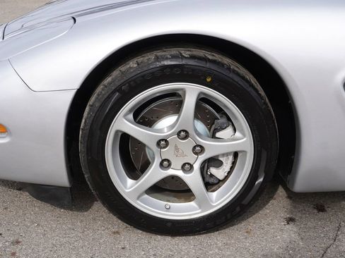 Used 2003 Chevrolet Corvette Coupe w/ Preferred Equipment Group image 10