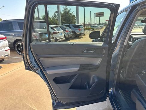 Used 2021 Volkswagen Atlas SE FWD image 14