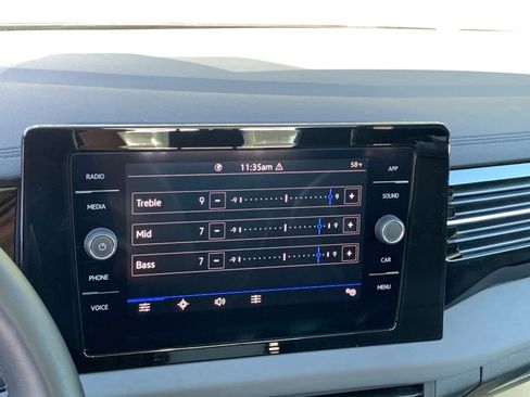 Used 2025 Volkswagen Jetta SE image 21