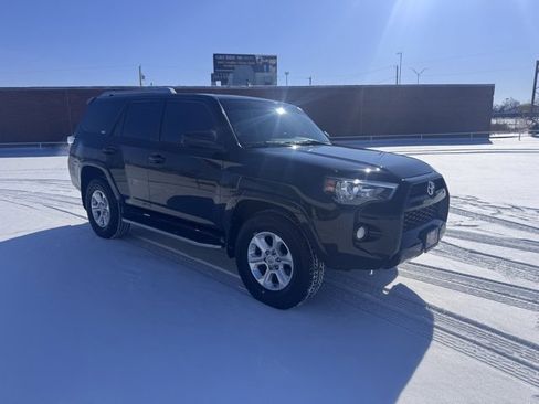 Used 2015 Toyota 4Runner SR5 image 5
