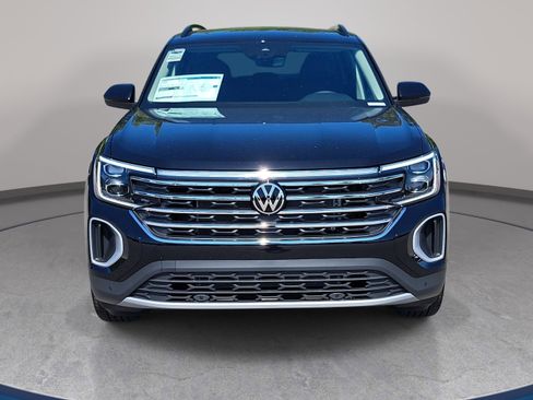New 2026 Volkswagen Atlas SE AWD/4WD image 2