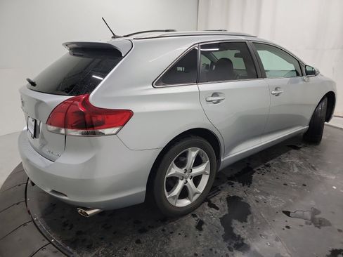 Used 2015 Toyota Venza XLE image 9