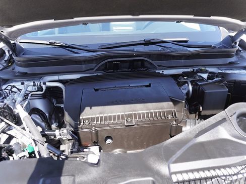 Used 2025 Honda Pilot TrailSport image 4