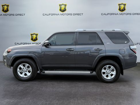 Used 2016 Toyota 4Runner SR5 image 2