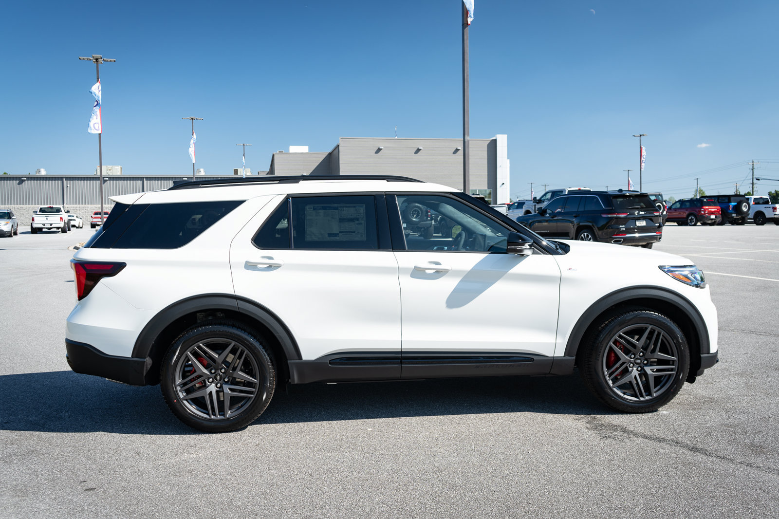 New 2027 Ford Explorer ST-Line w/ Premium Package AWD/4WD image 11