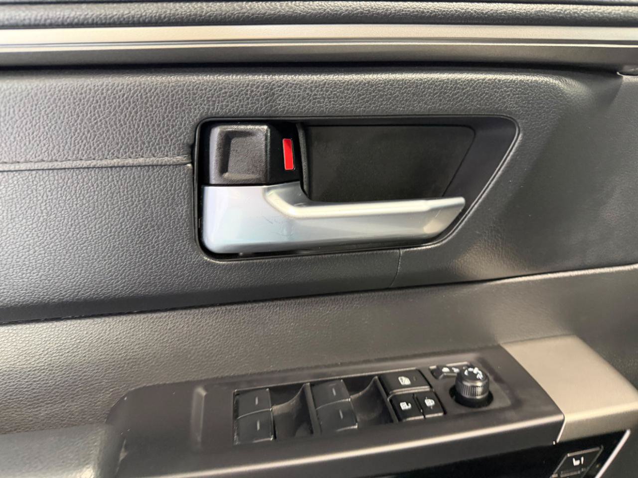 Used 2025 Toyota Sequoia Limited AWD/4WD image 12